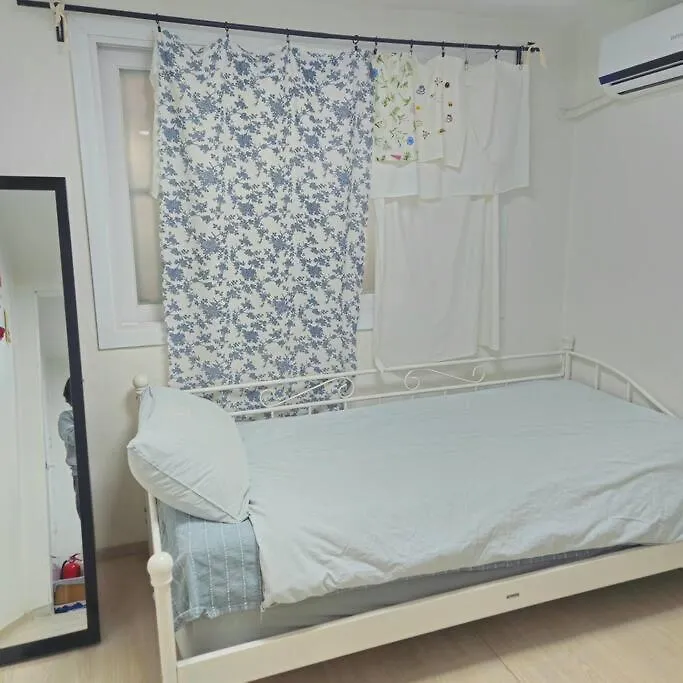 Two Rooms By Gyeongbokgung Seoul 0*,